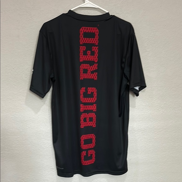 Adidas Black T-Shirt with Red Skull Graphic - Picture 3 of 4